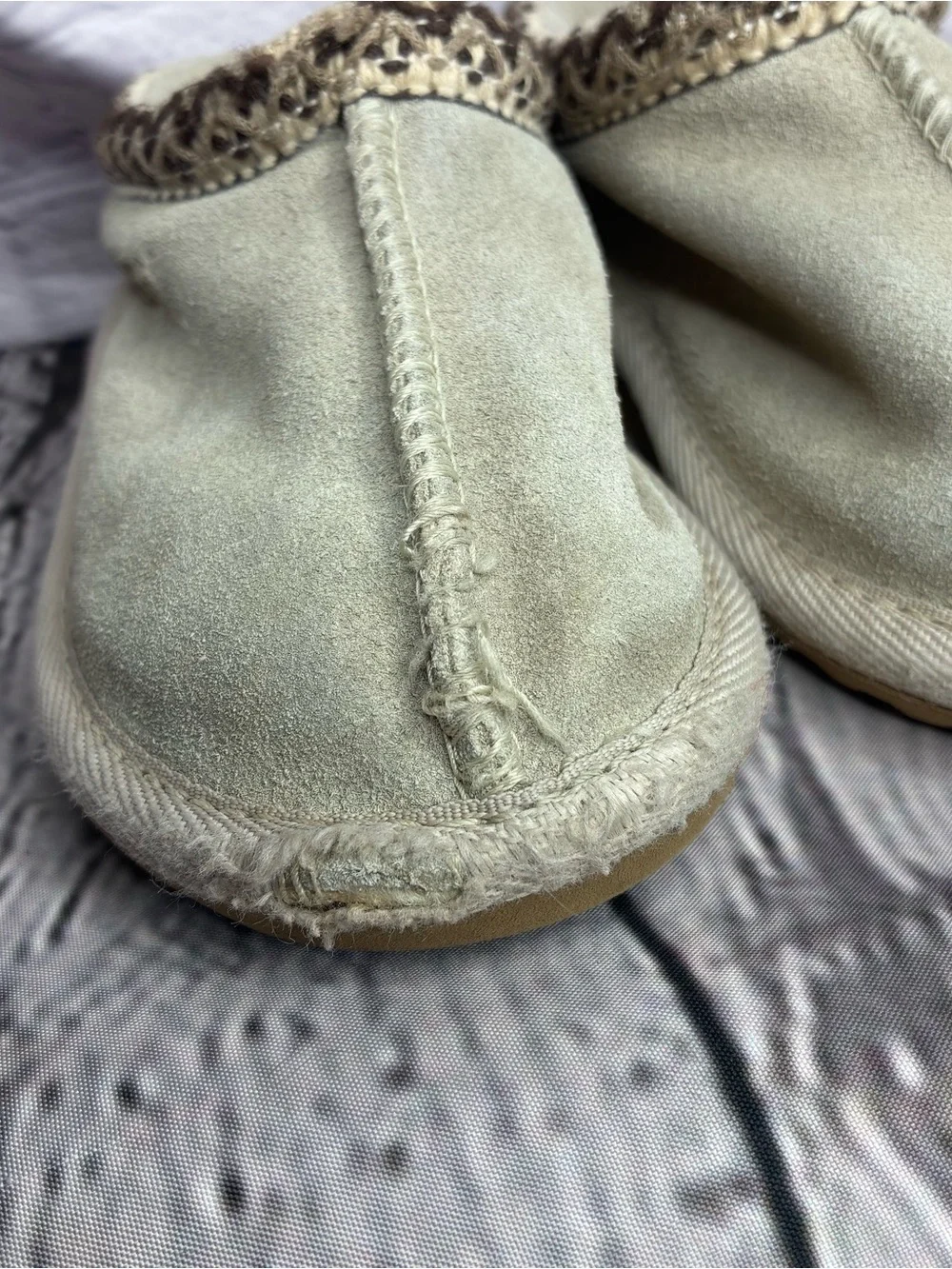 UGG Toddlers Tasman II Light Beige Gray Suede Sheepskin Lined Clog Slipper Sz 8